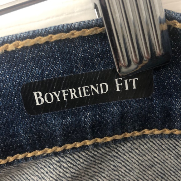 Destroyed Boyfriend Jeans - Picture 3 of 4